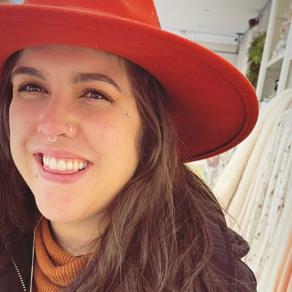 Hi! We are Sean & Samantha - Picture 4 of 4